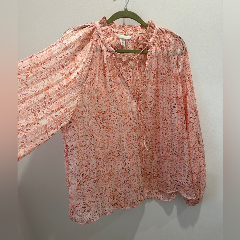 H&M pink and orange Floral Women's Top, frilled neck, and puff sleeve size M